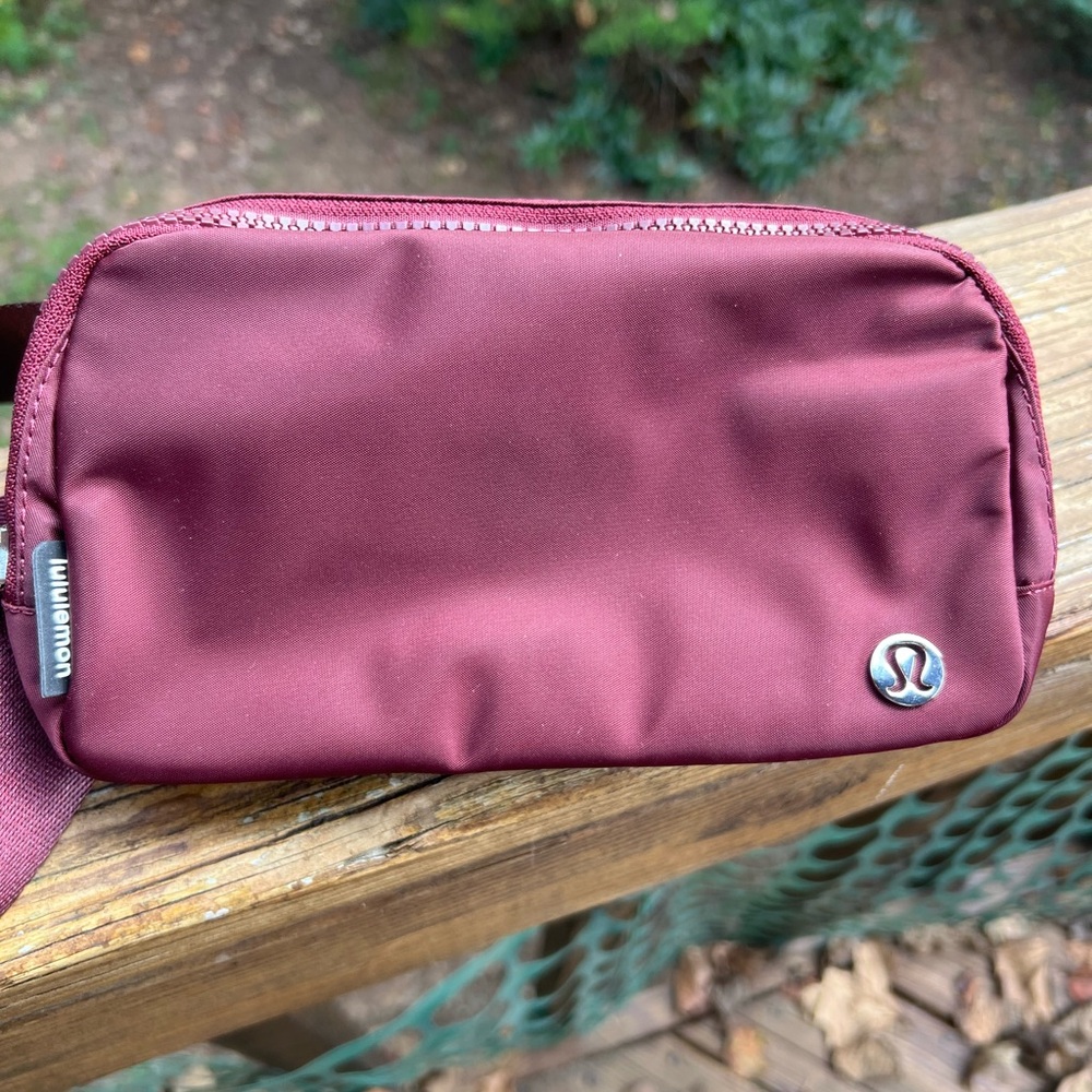 Lululemon Burgundy Everywhere Belt Bag NWT